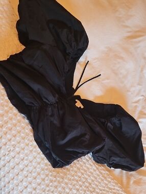 H&M Black Puff Sleeve Crop Top Xl